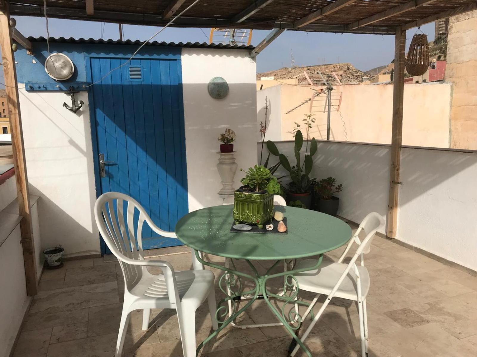 Holiday home Casita La Paloma Bonita Del Pescador Hasta 5 Personas En El Casco Antiguo La Medina Centro Bajo Alcazaba Terraza Buena Vista Parking Privado Y Sabanas En Opcion